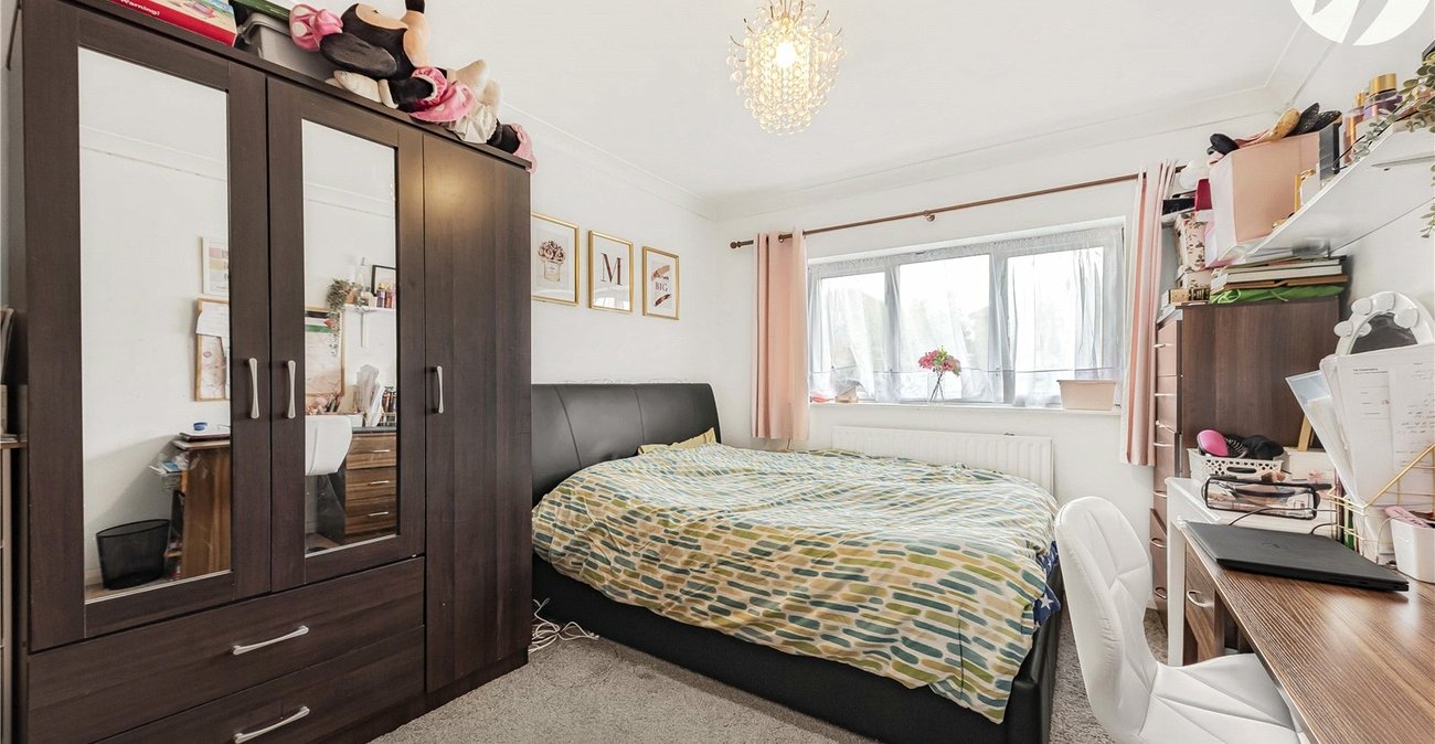 2 bedroom property for sale in Dartford | Robinson Jackson