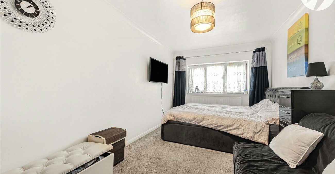 2 bedroom property for sale in Dartford | Robinson Jackson