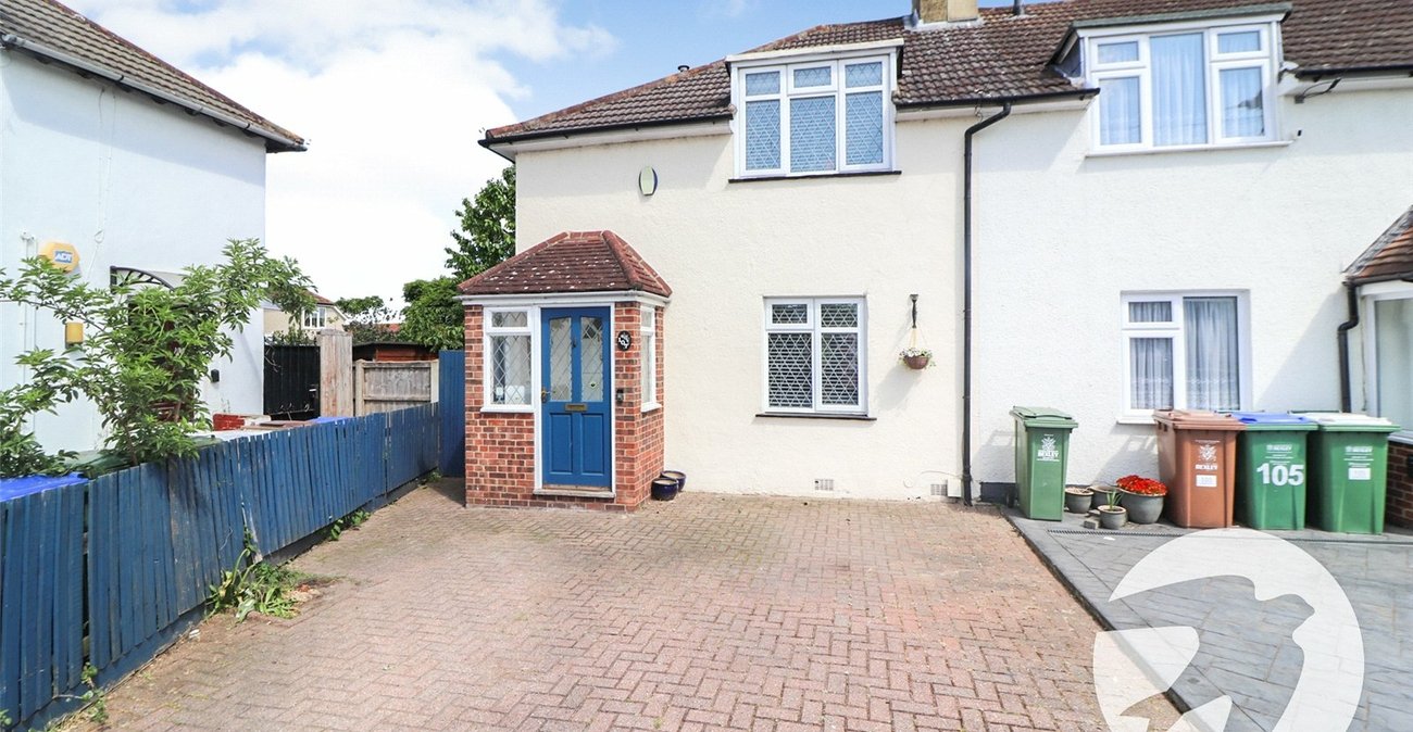 3 bedroom house for sale in Erith | Robinson Jackson