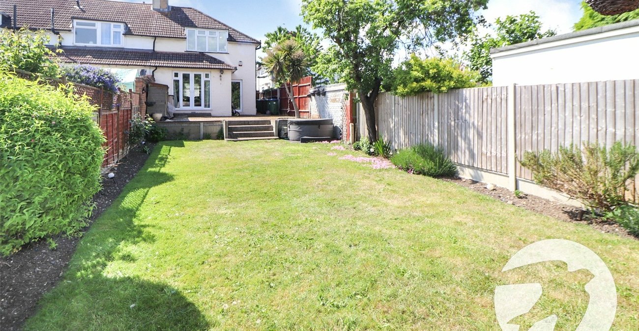 3 bedroom house for sale in Erith | Robinson Jackson