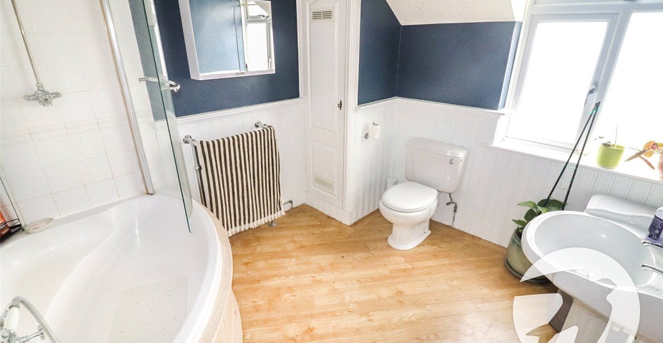 2 bedroom house for sale in Erith | Robinson Jackson