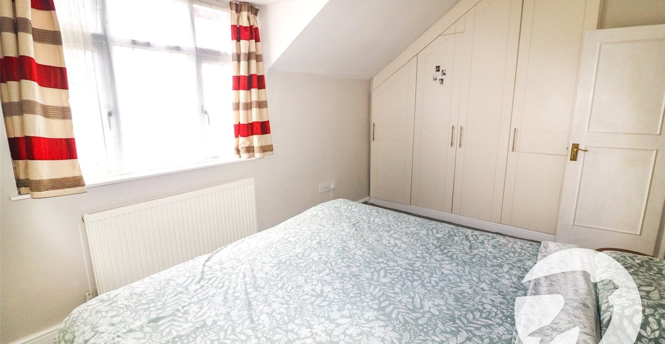 2 bedroom house for sale in Erith | Robinson Jackson