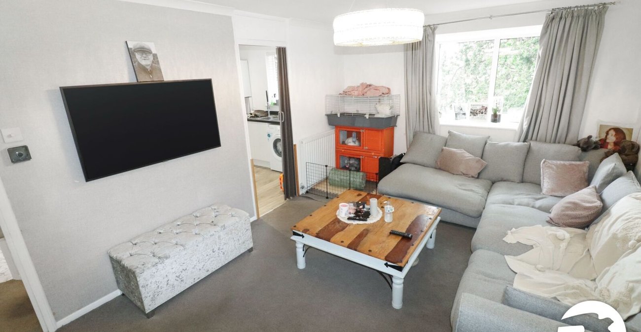 2 bedroom property for sale in Belvedere | Robinson Jackson
