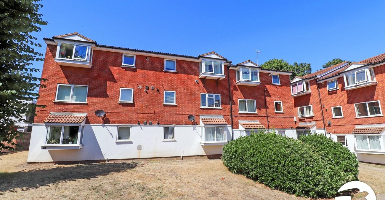 2 bedroom property for sale in Belvedere | Robinson Jackson