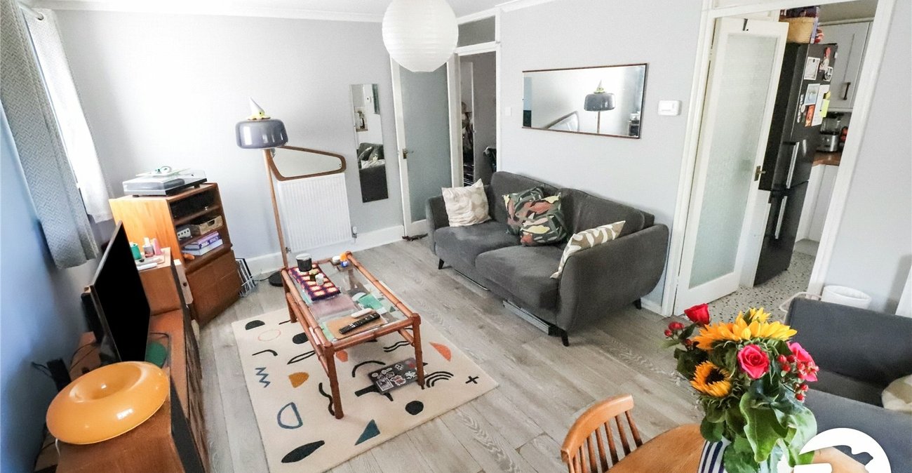 2 bedroom property for sale in Belvedere | Robinson Jackson