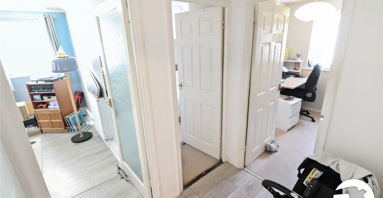 2 bedroom property for sale in Belvedere | Robinson Jackson