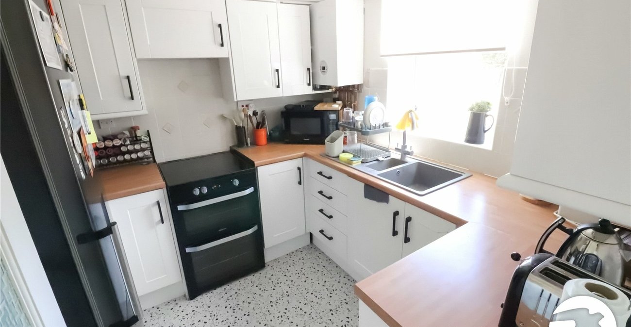 2 bedroom property for sale in Belvedere | Robinson Jackson