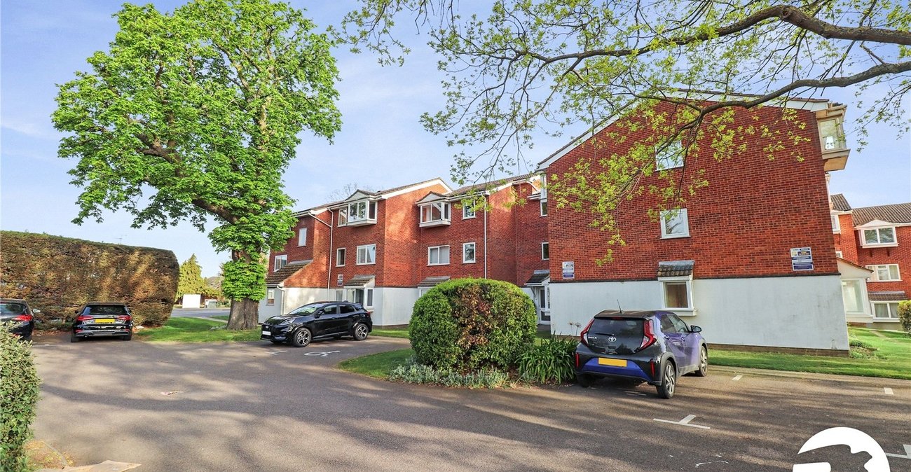 2 bedroom property for sale in Belvedere | Robinson Jackson