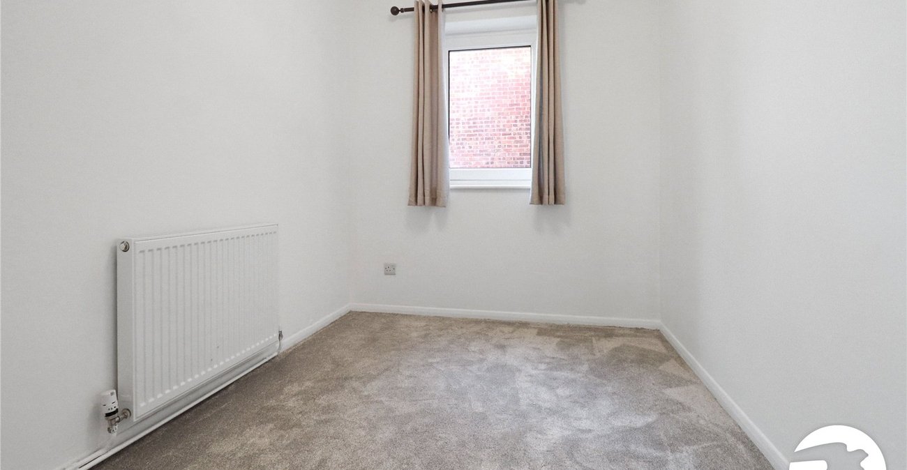 2 bedroom property for sale in Belvedere | Robinson Jackson