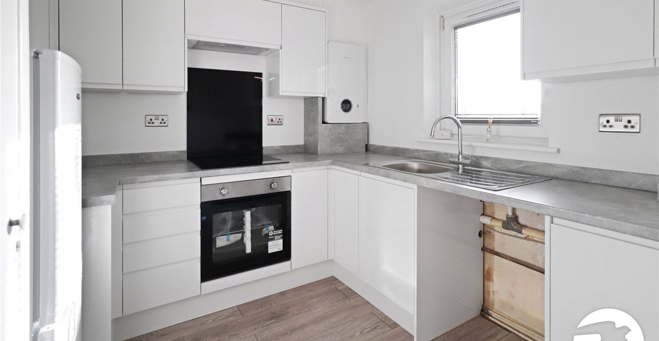 2 bedroom property for sale in Belvedere | Robinson Jackson
