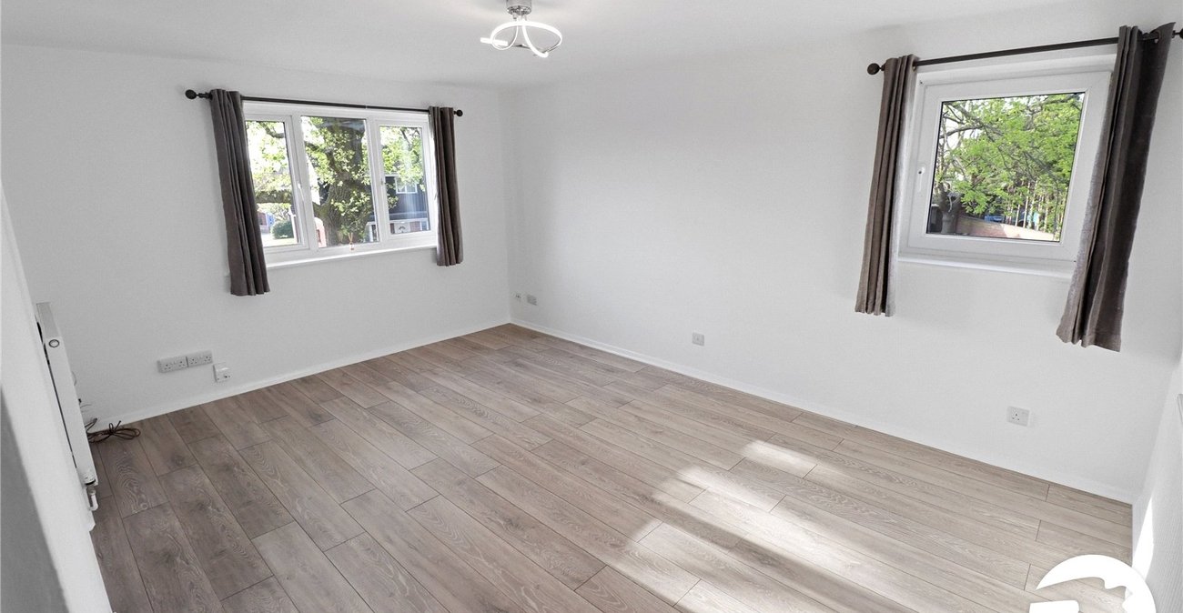 2 bedroom property for sale in Belvedere | Robinson Jackson