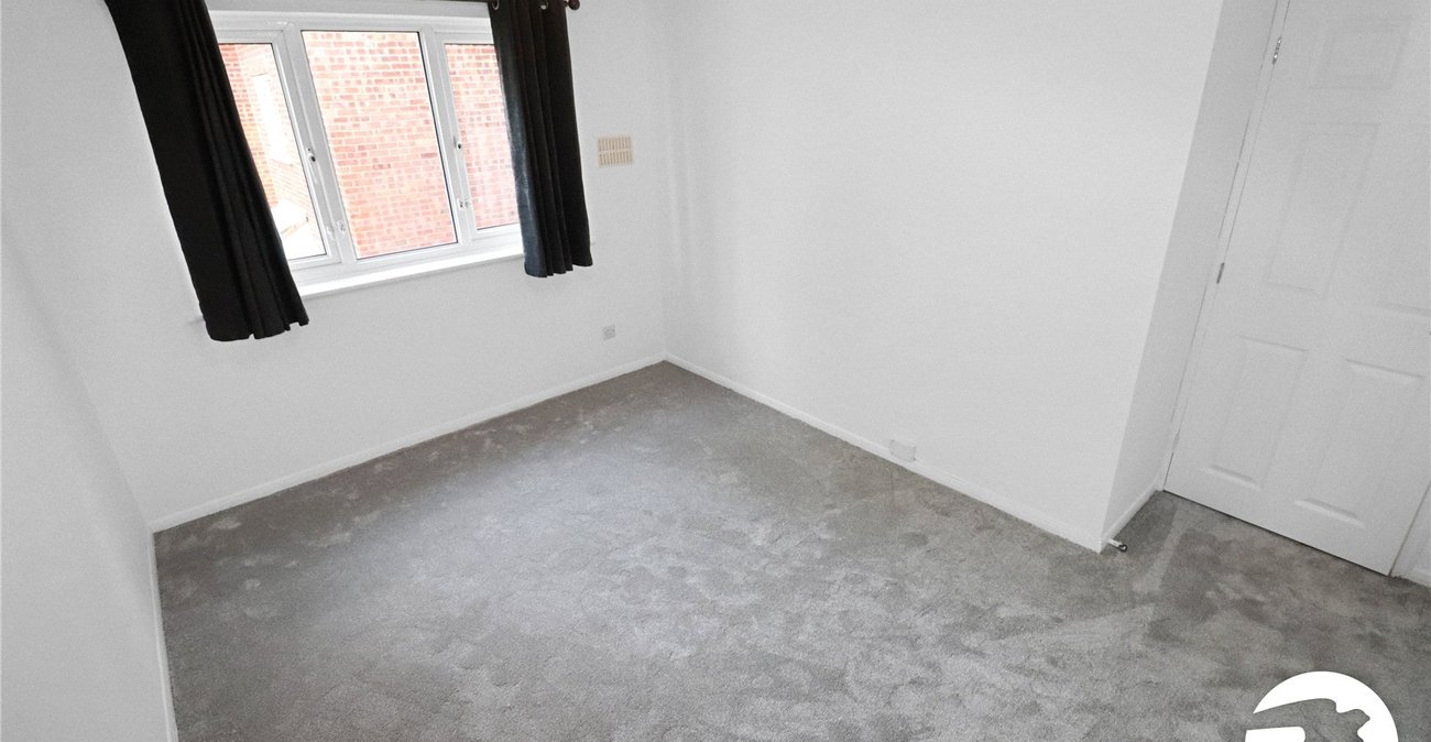 2 bedroom property for sale in Belvedere | Robinson Jackson