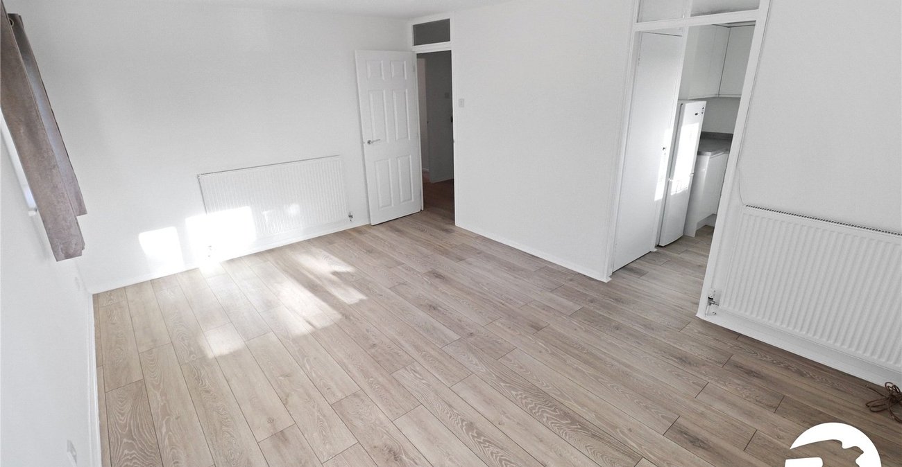 2 bedroom property for sale in Belvedere | Robinson Jackson