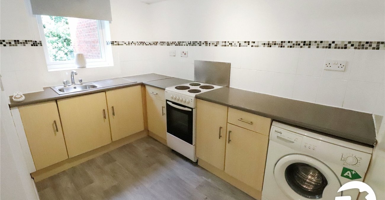 1 bedroom property for sale in Belvedere | Robinson Jackson