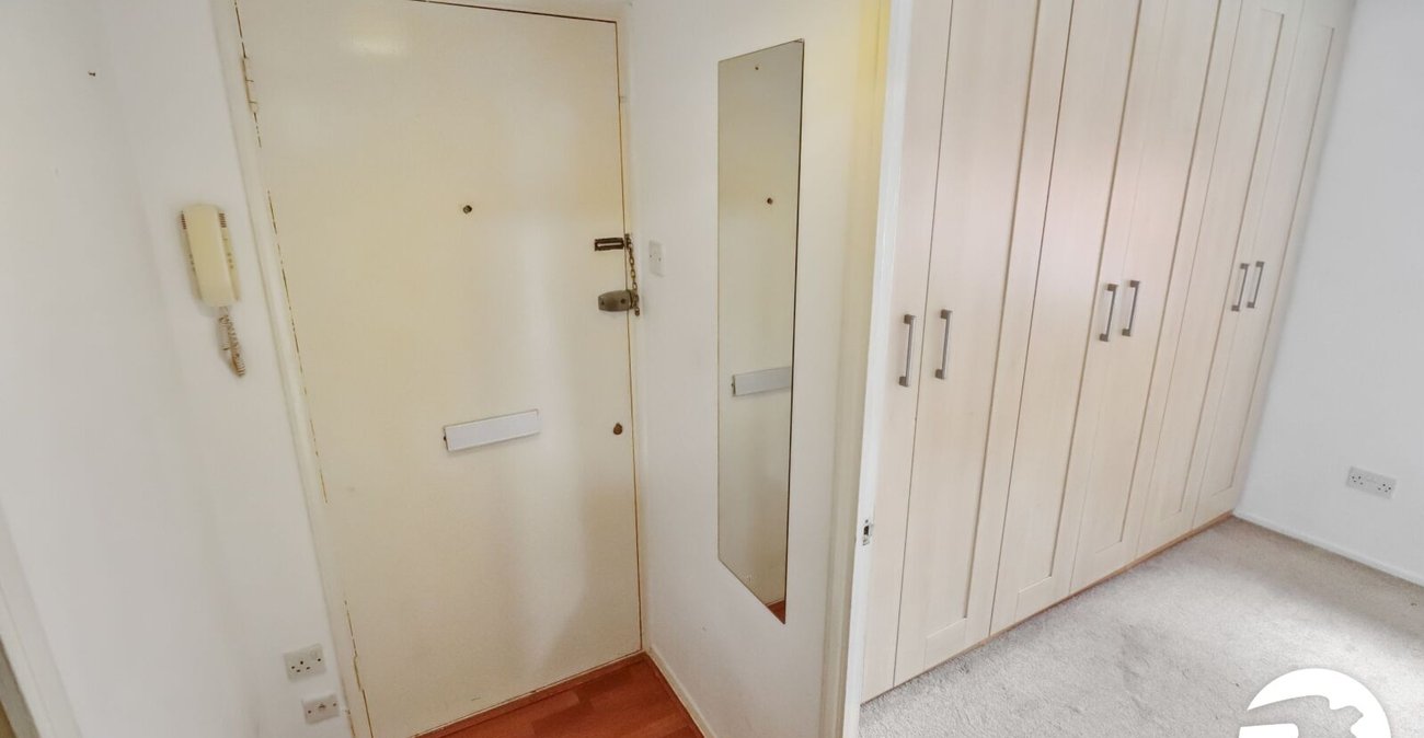 1 bedroom property for sale in Belvedere | Robinson Jackson