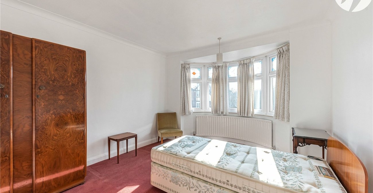 4 bedroom house for sale in Dartford | Robinson Jackson