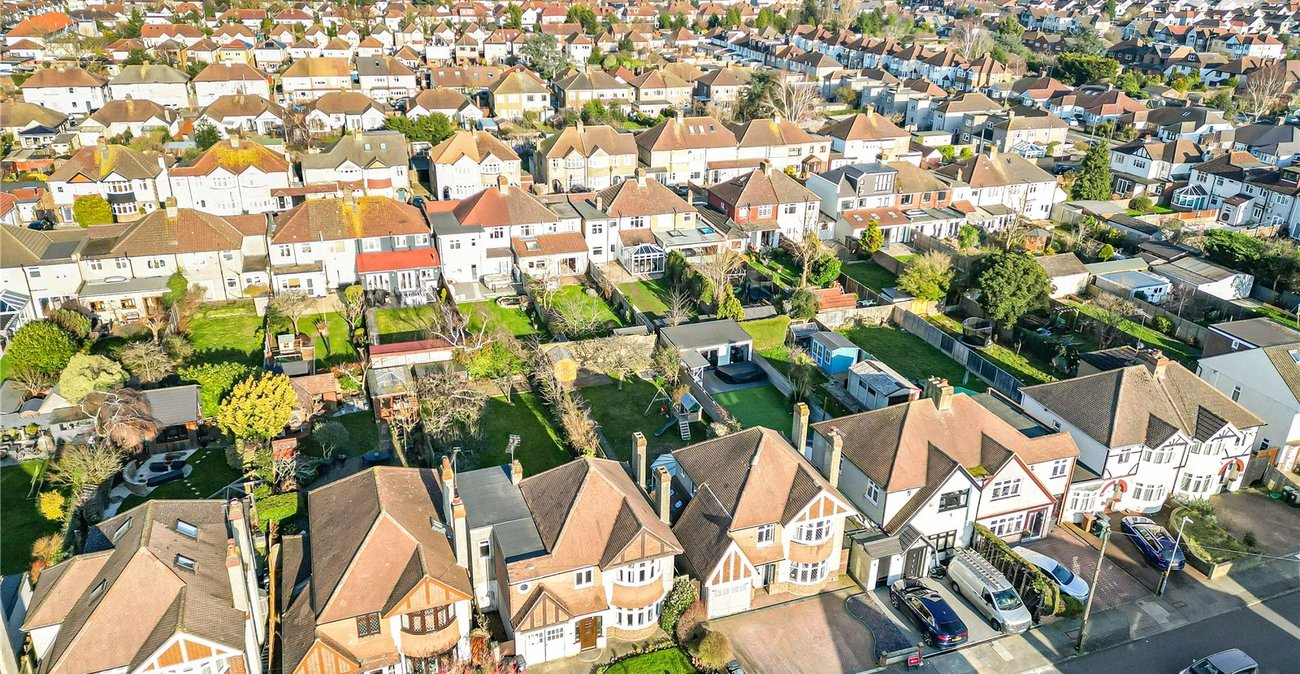 4 bedroom house for sale in Dartford | Robinson Jackson