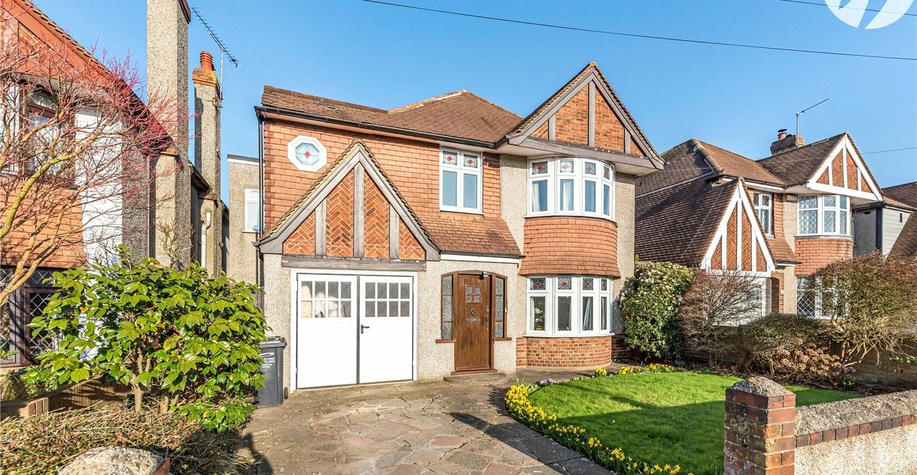 4 bedroom house for sale in Dartford | Robinson Jackson