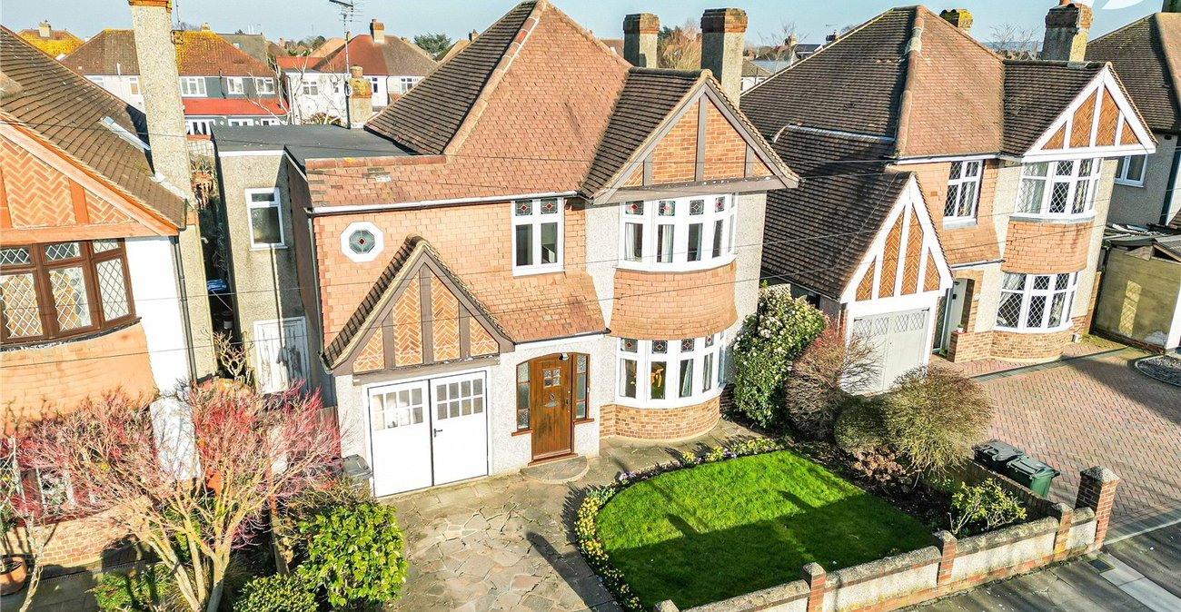 4 bedroom house for sale in Dartford | Robinson Jackson