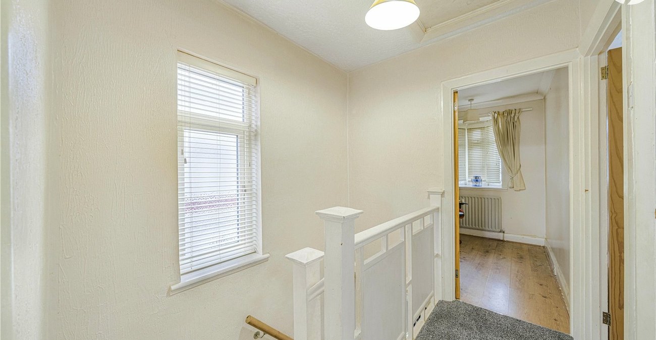 3 bedroom house for sale in West Dartford | Robinson Jackson