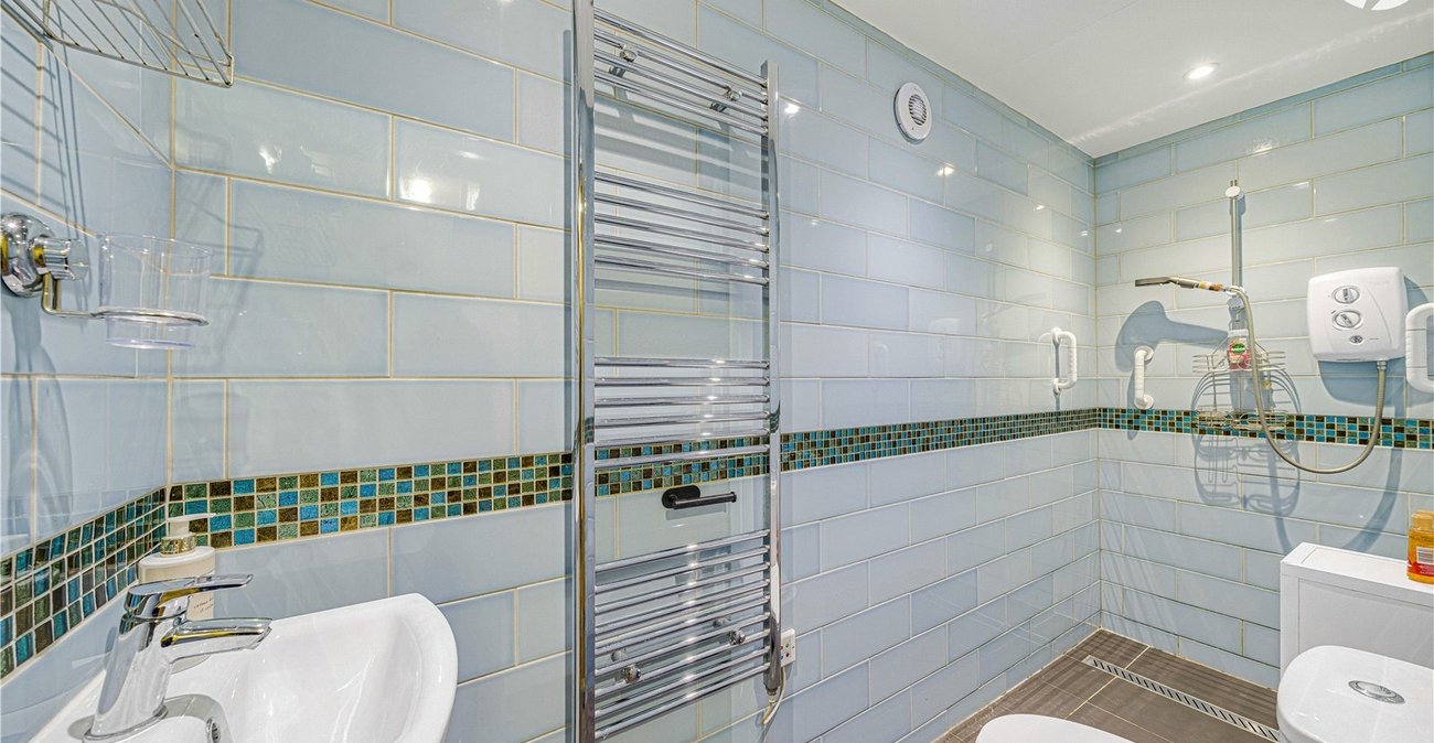 3 bedroom house for sale in West Dartford | Robinson Jackson