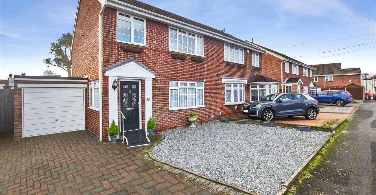 3 bedroom house for sale in Bexleyheath | Robinson Jackson