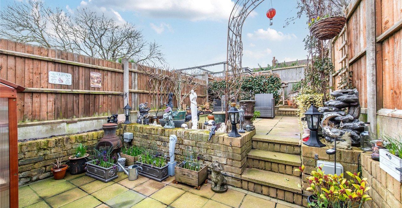 2 bedroom house for sale in Maidstone | Robinson Michael & Jackson