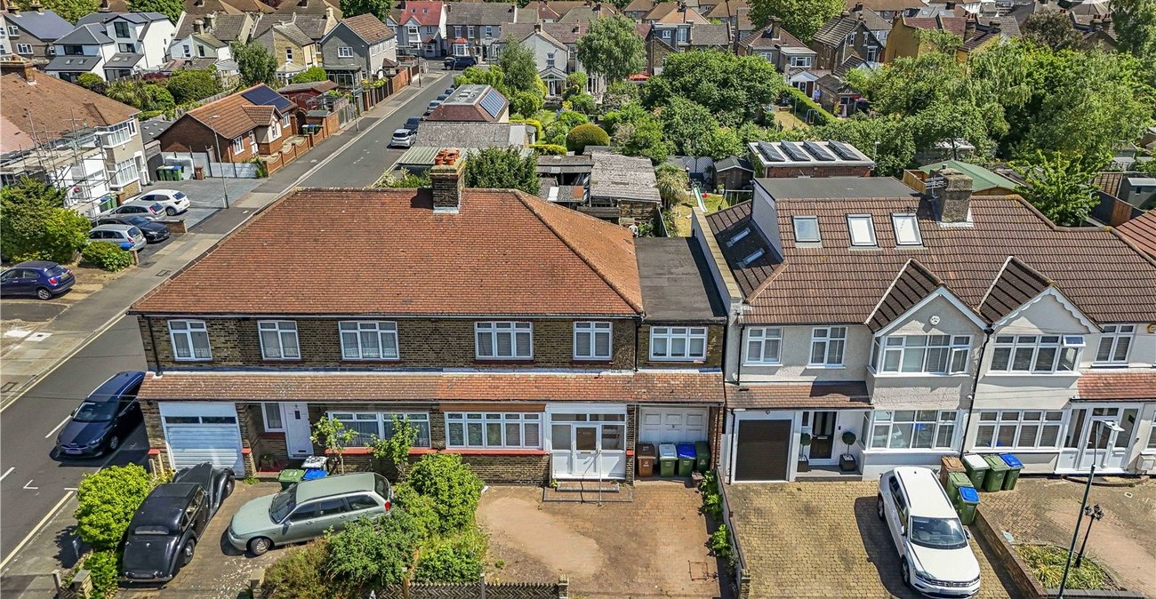 4 bedroom house for sale in Crayford | Robinson Jackson
