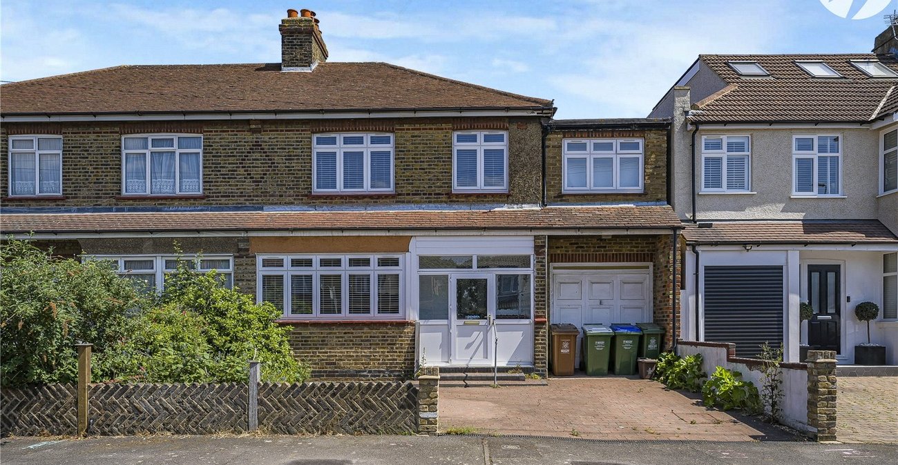 4 bedroom house for sale in Crayford | Robinson Jackson