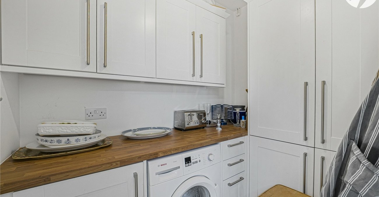 4 bedroom house for sale in Crayford | Robinson Jackson