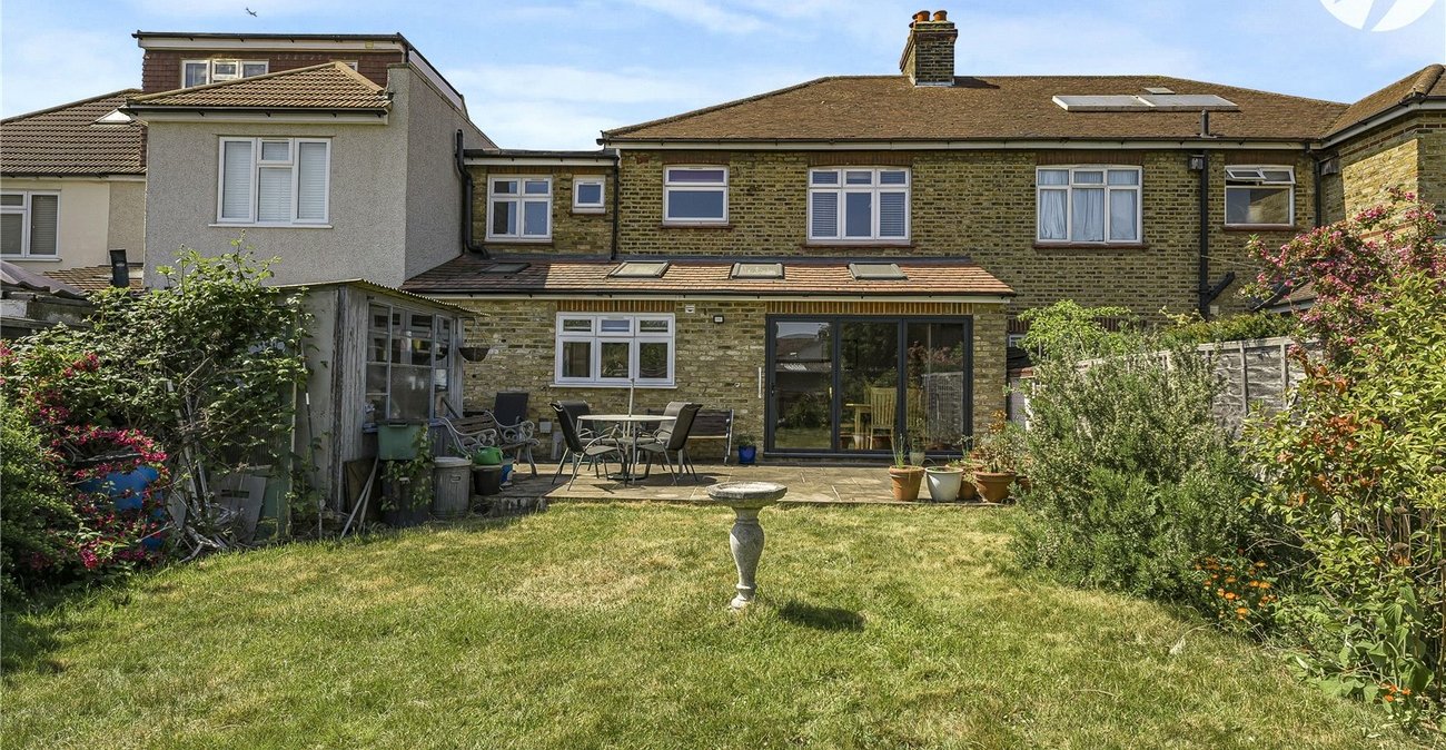 4 bedroom house for sale in Crayford | Robinson Jackson