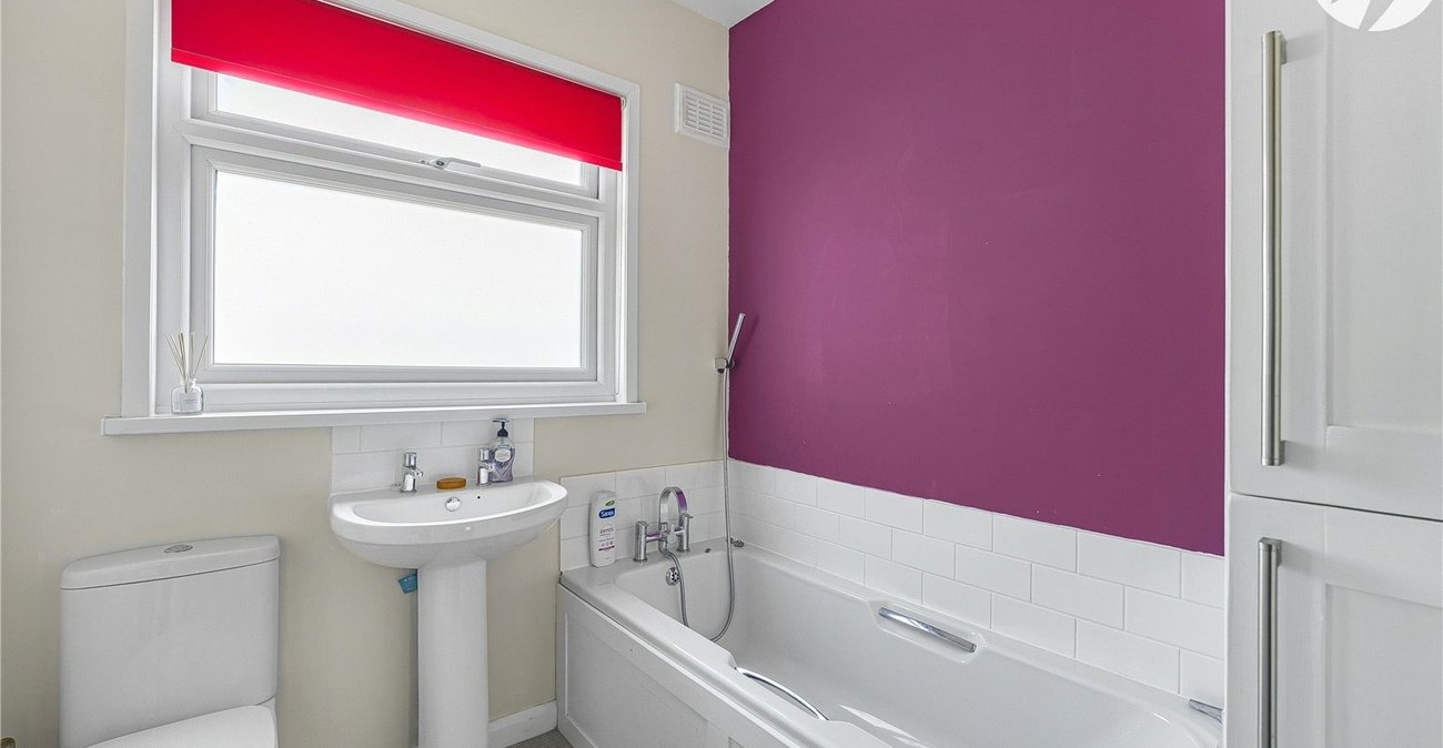 4 bedroom house for sale in Crayford | Robinson Jackson