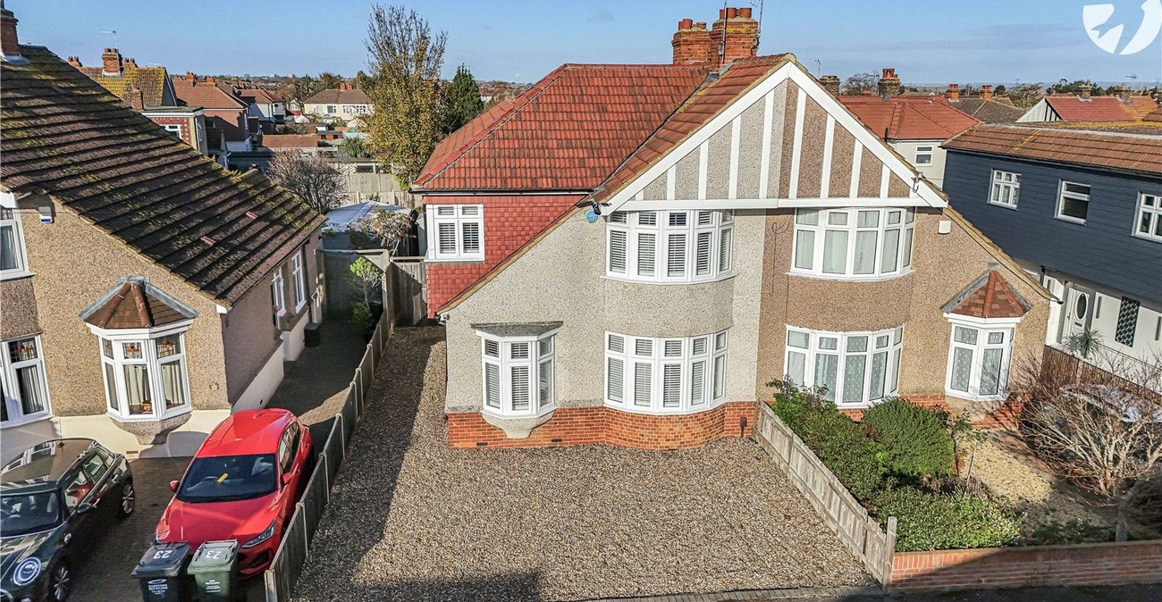 4 bedroom house for sale in West Dartford | Robinson Jackson