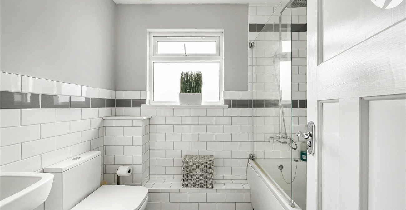 4 bedroom house for sale in West Dartford | Robinson Jackson