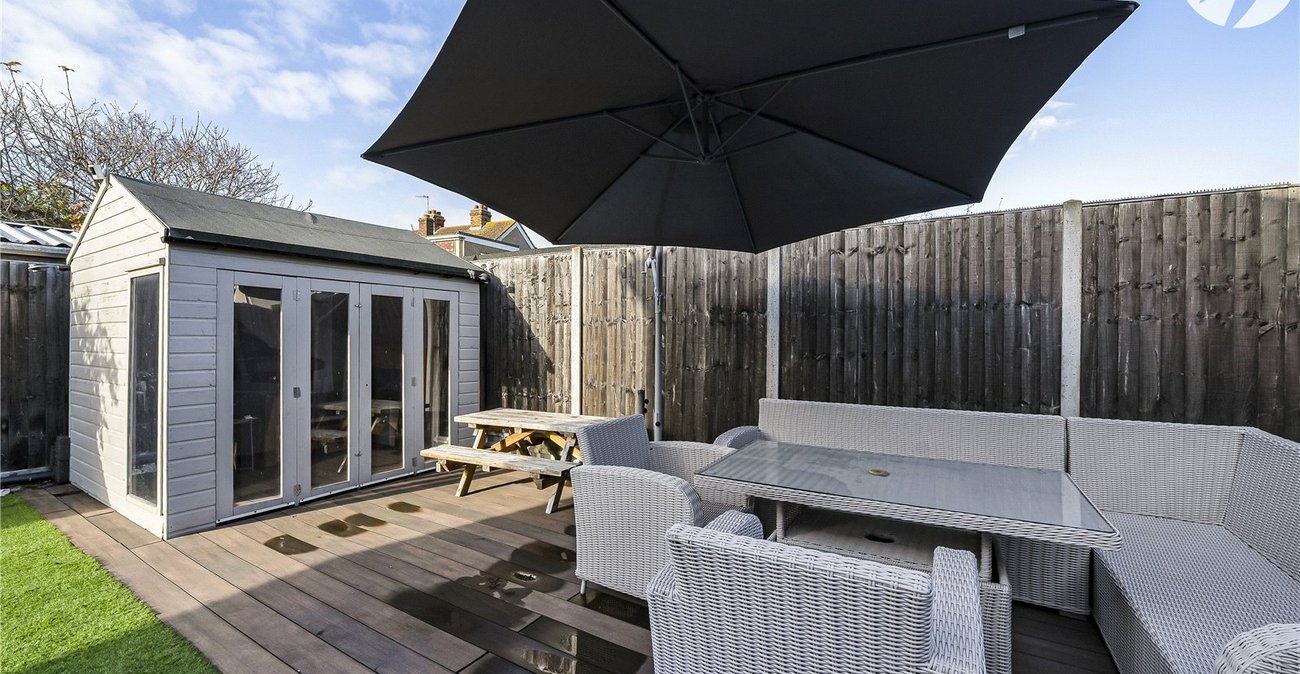 4 bedroom house for sale in West Dartford | Robinson Jackson