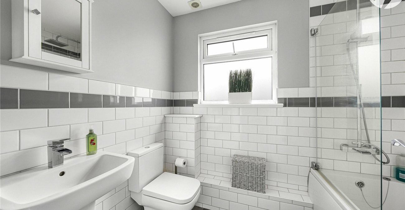 4 bedroom house for sale in West Dartford | Robinson Jackson