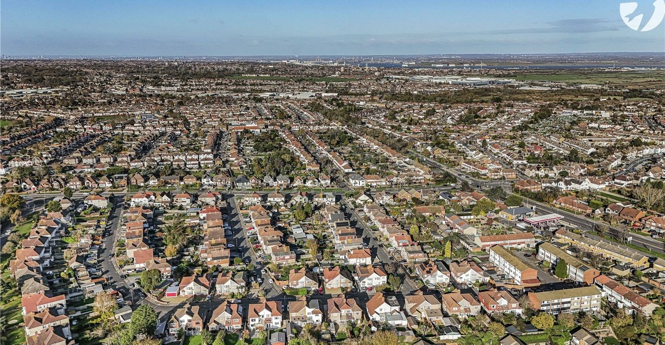 4 bedroom house for sale in West Dartford | Robinson Jackson