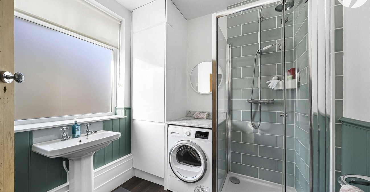 4 bedroom house for sale in West Dartford | Robinson Jackson