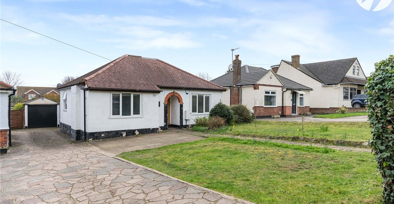 3 bedroom bungalow for sale in Swanley | Robinson Jackson