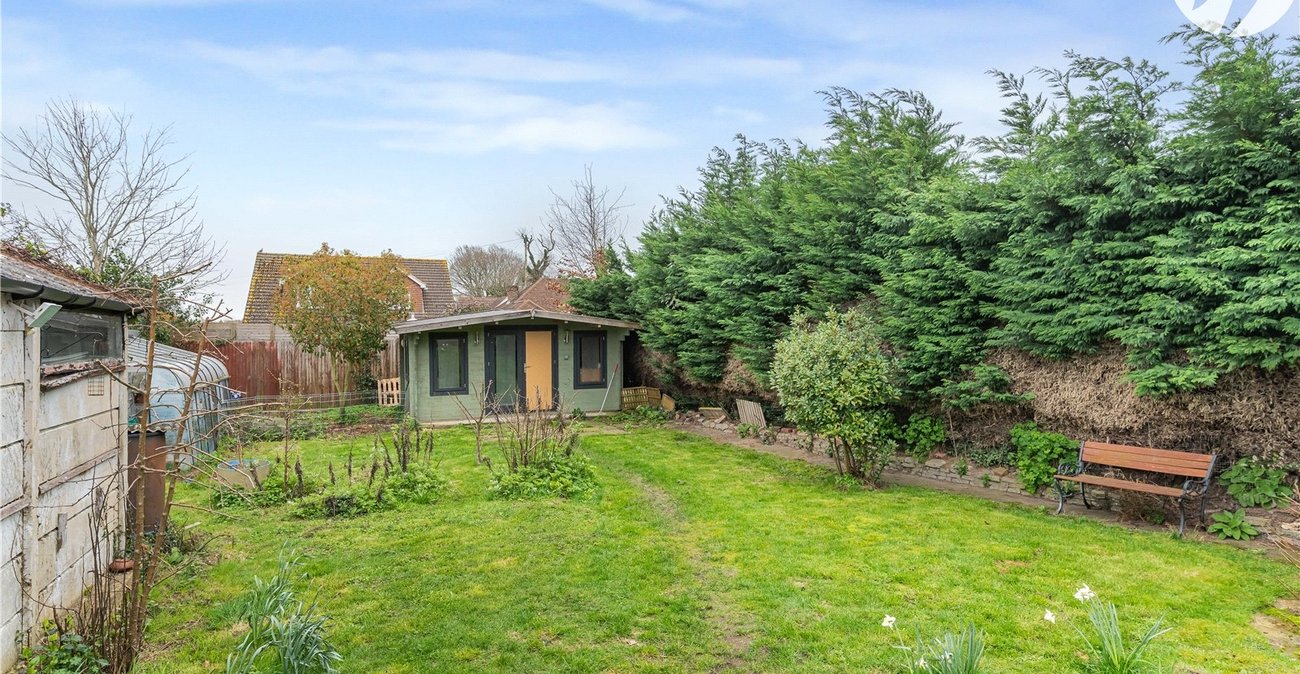 3 bedroom bungalow for sale in Swanley | Robinson Jackson