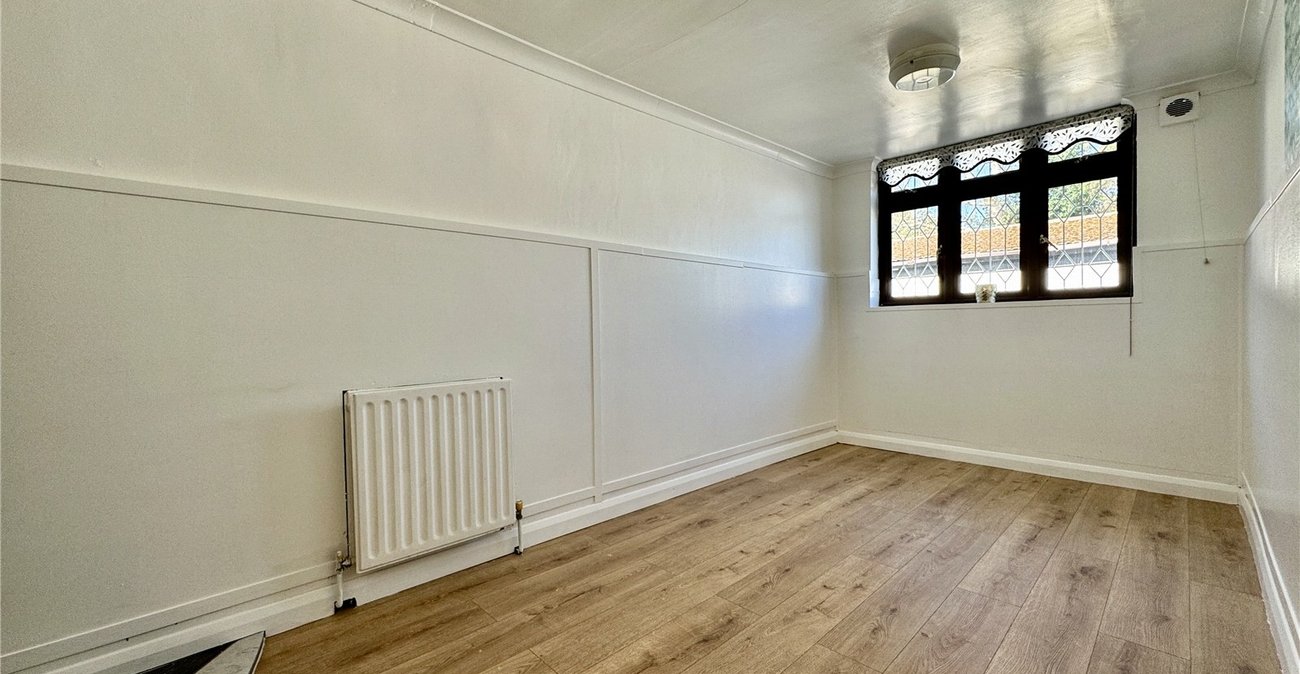 2 bedroom bungalow for sale in Swanley | Robinson Jackson