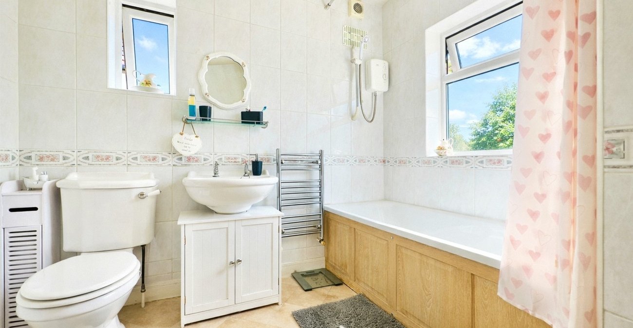 3 bedroom house for sale in Swanley | Robinson Jackson