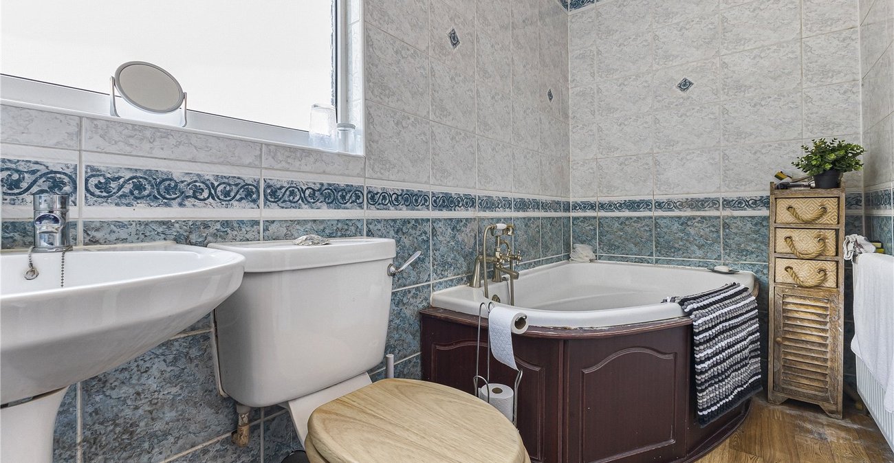 4 bedroom house for sale in Swanley | Robinson Jackson