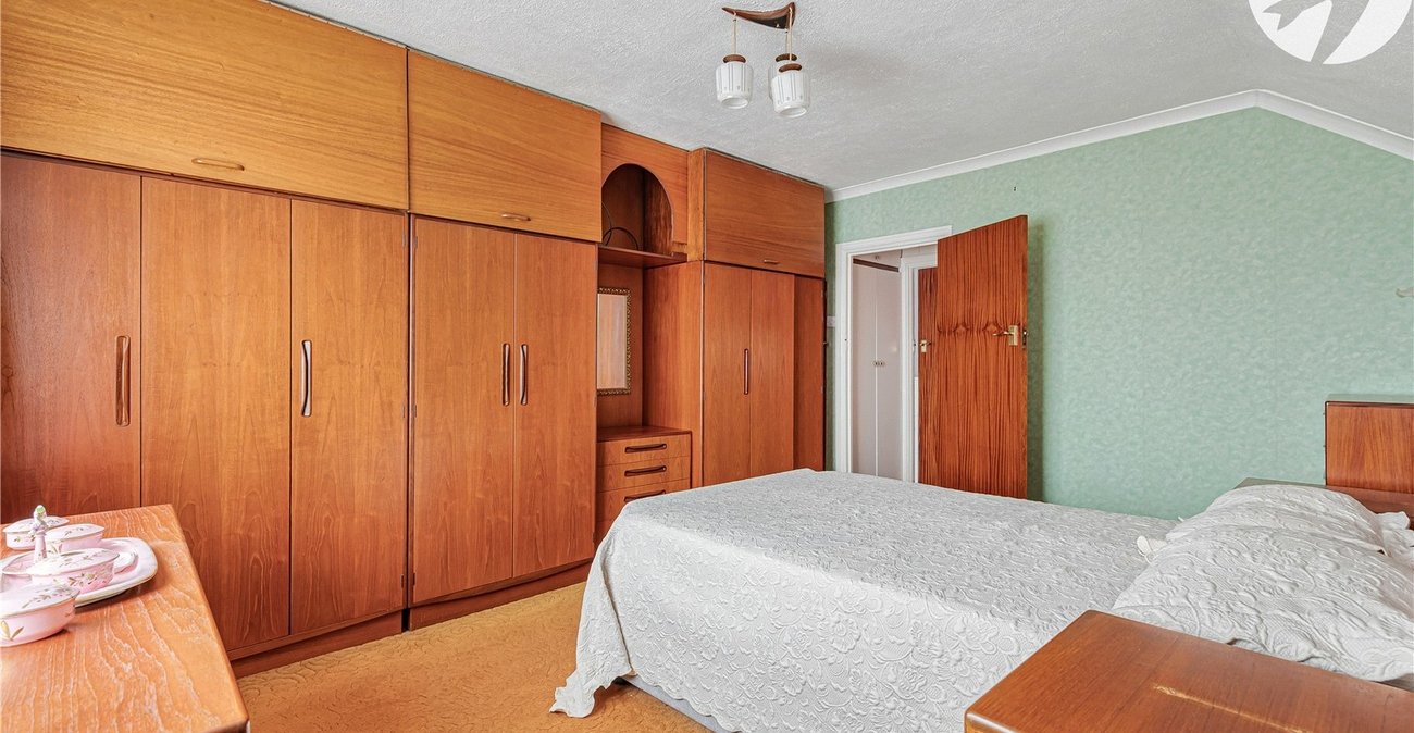 3 bedroom house for sale in Swanley | Robinson Jackson