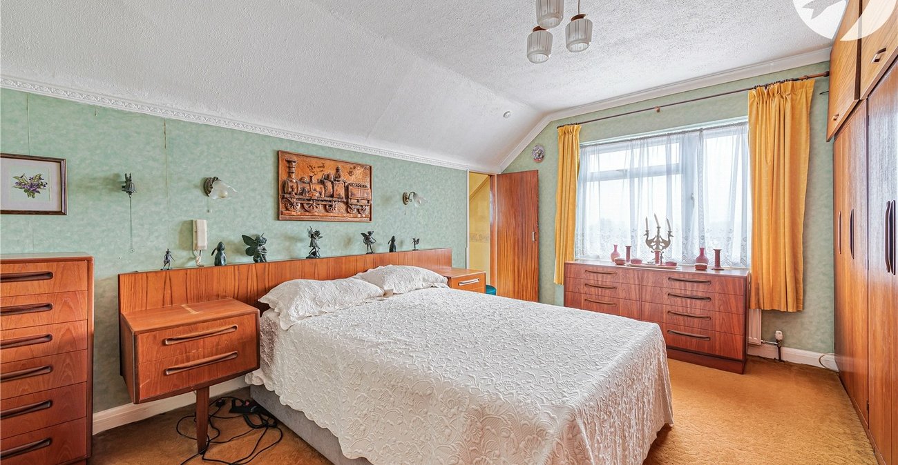 3 bedroom house for sale in Swanley | Robinson Jackson