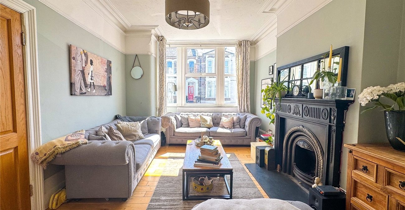 4 bedroom house for sale in Plumstead Common | Robinson Jackson