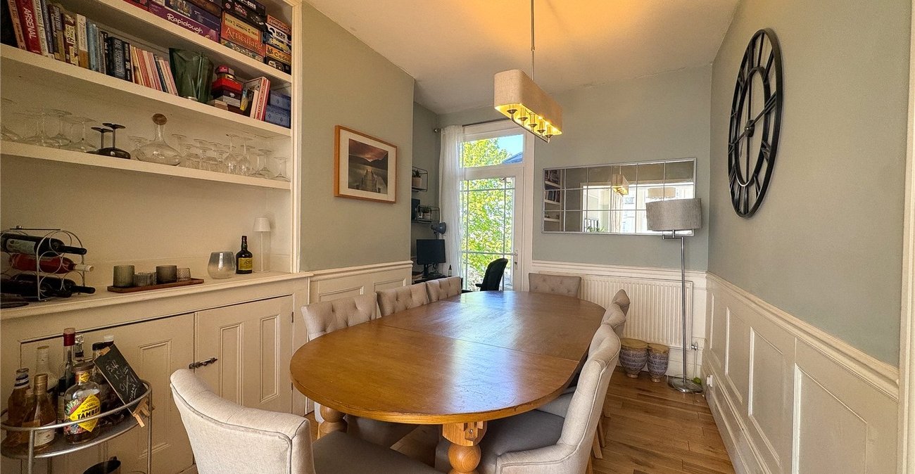 4 bedroom house for sale in Plumstead Common | Robinson Jackson