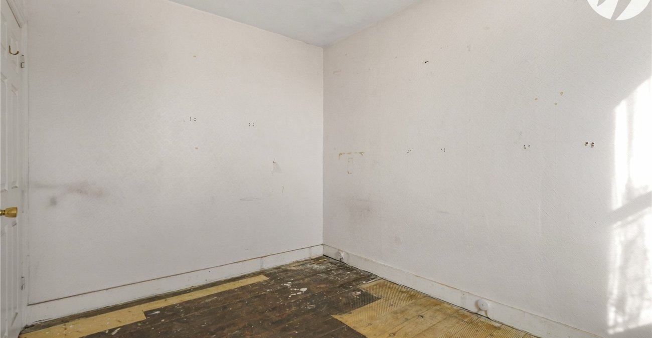 2 bedroom house for sale in Greenhithe | Robinson Jackson