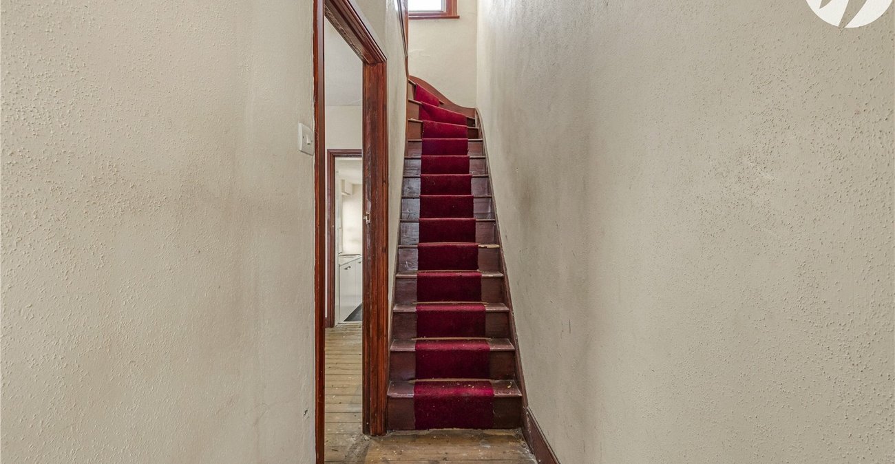 2 bedroom house for sale in Greenhithe | Robinson Jackson