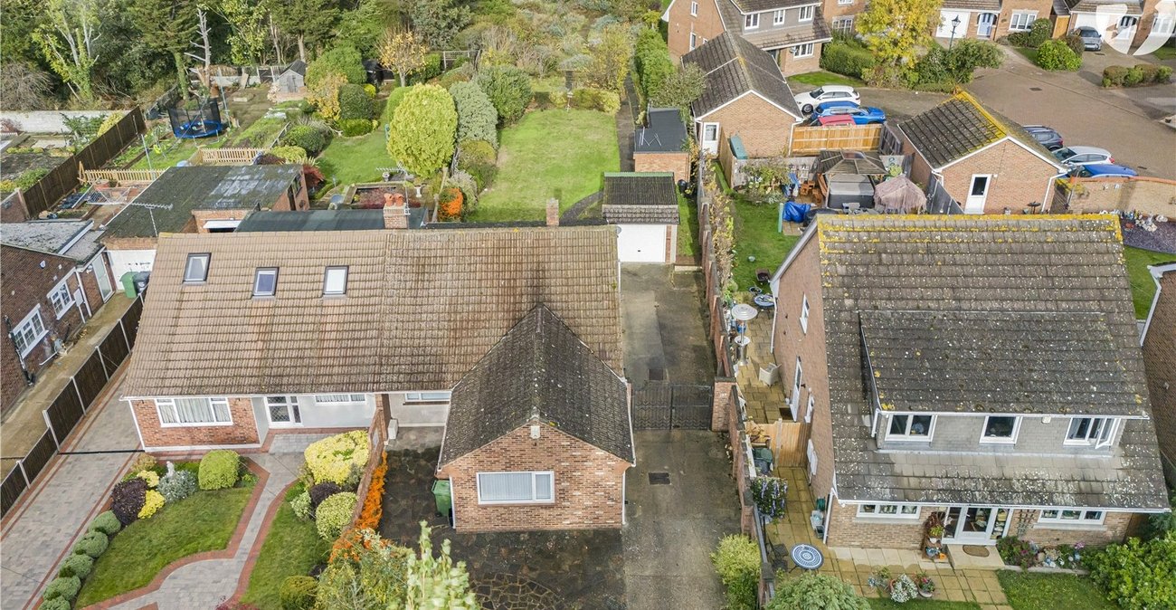 3 bedroom bungalow for sale in Greenhithe | Robinson Jackson